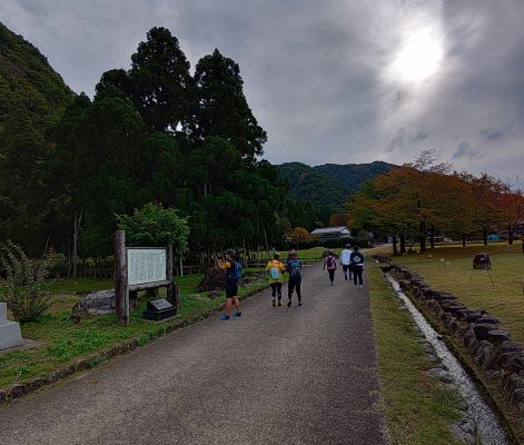 画像がありません～クリックして次へ
